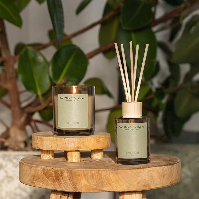 basil-mint-eucalyptus-room-fragrance-scented-candle-mood1.jpg