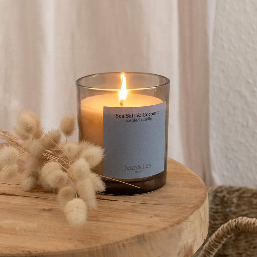 sea-salt-coconut-scented-candle-mood1.jpg