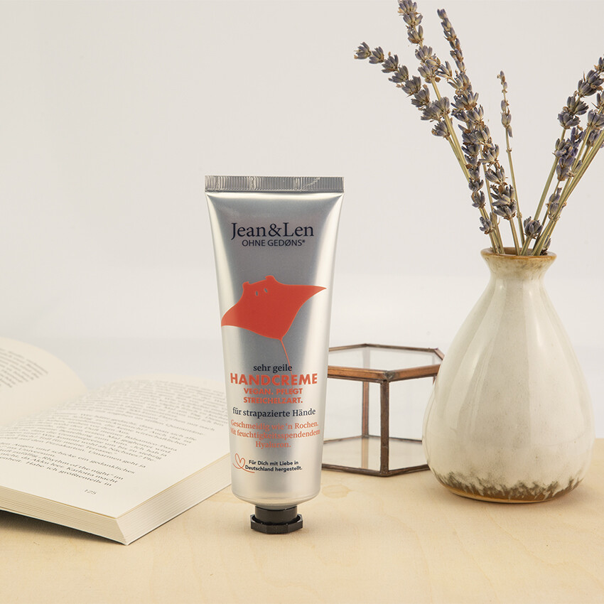 sehr-geile-handcreme-buch-lavendel.jpg